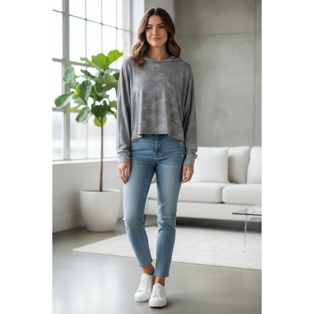 Yogalicious Lux Cropped Hoodie Gray White Camo Size XL Thumb Holes NEW NWT